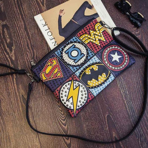 Unisex Marvel Clutch Fashion Retro PU Leather Supercool Superhero Avengers Rivet Gothic Punk Handy Wrist Clutch Bag